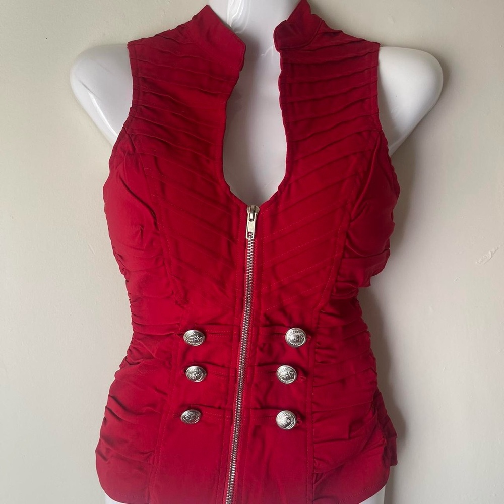 Oh Yes Red Zip-Up Ruched Top 🔥 - Picture 8 of 9
